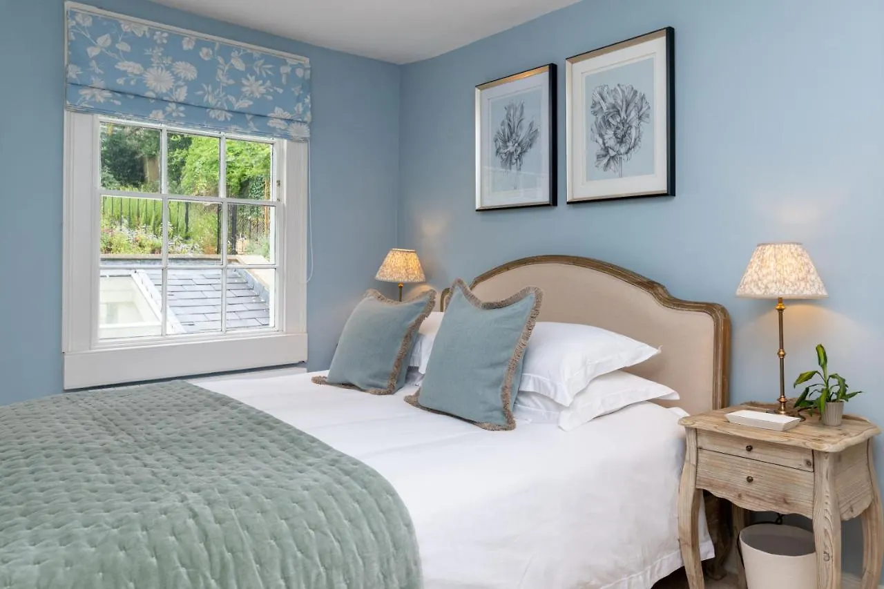 Seventeen The Town House Bath Apartment